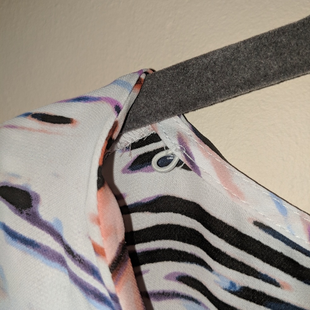 Blouse ๐ - Picture 4 of 5